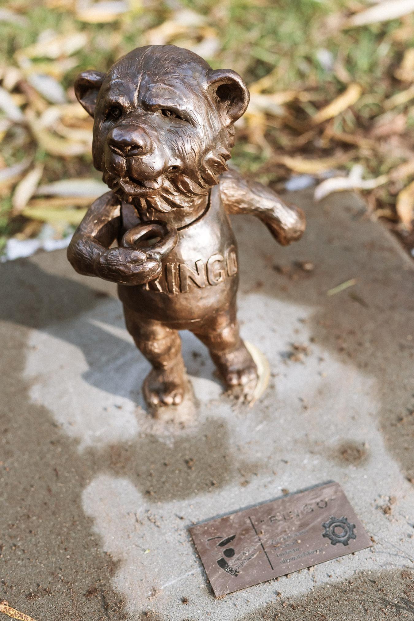 Pomniki Misia Bemisia Ringo